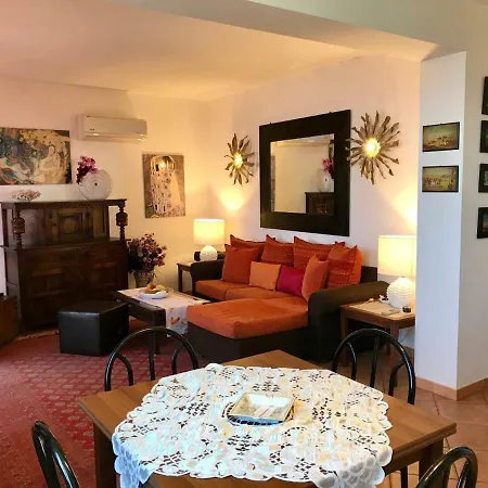 Bellavista Apartments Apartment